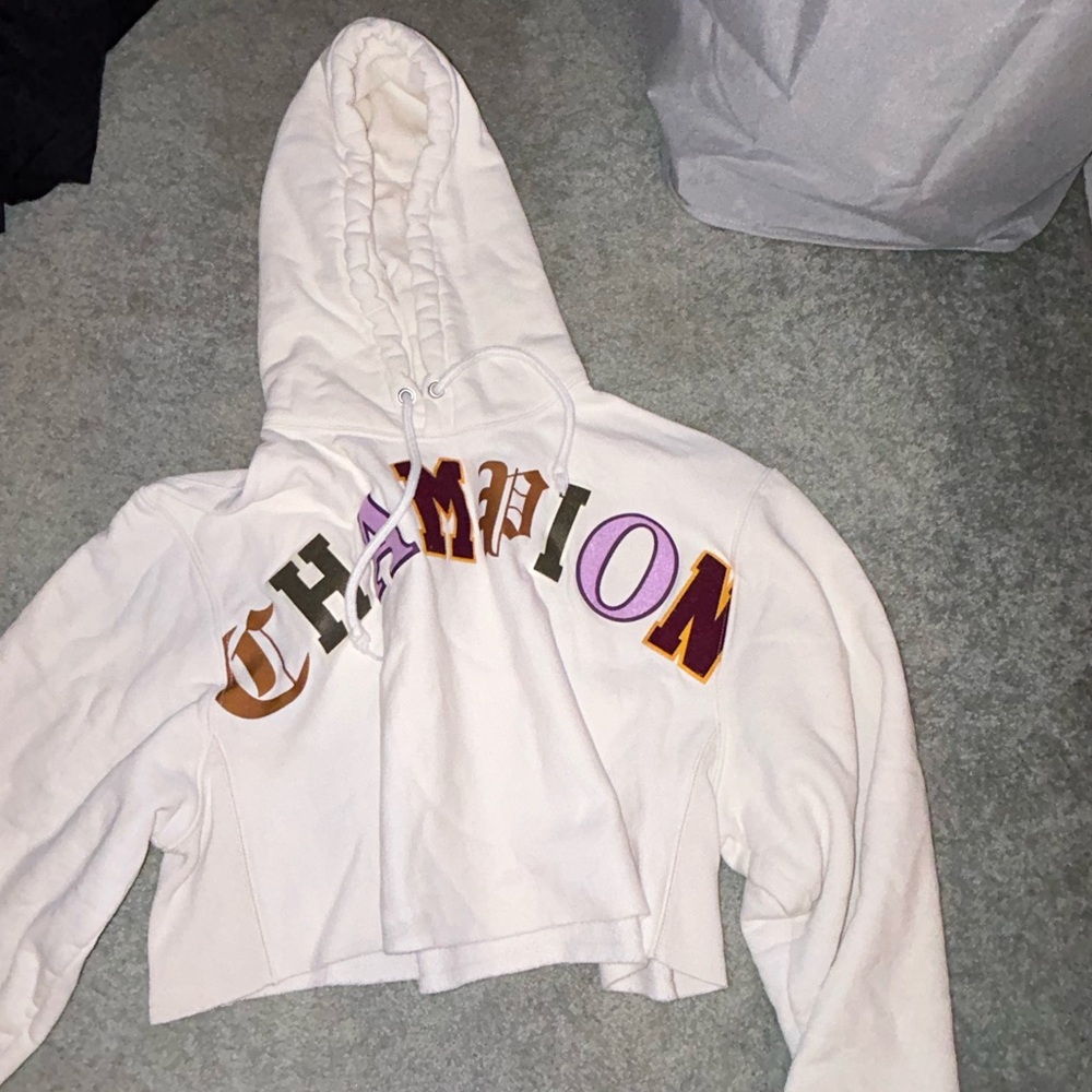 Cropped Champion sweatshirt